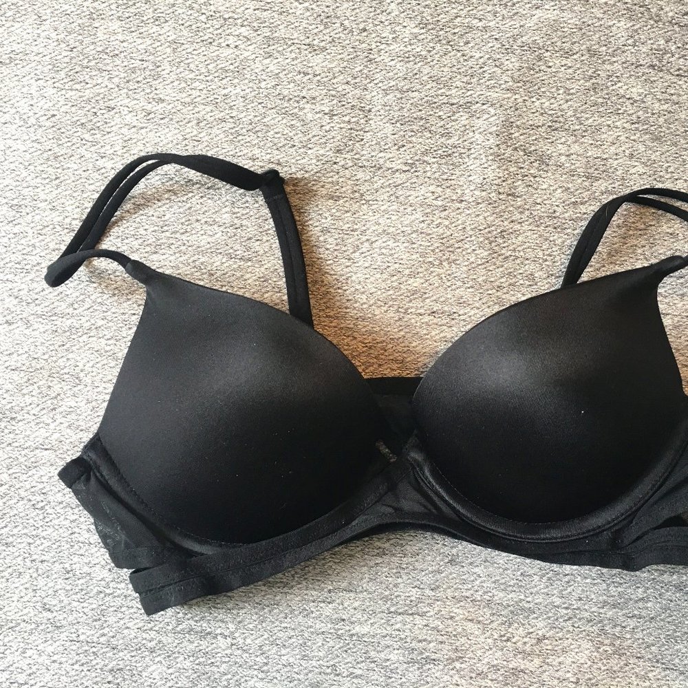 Victoria's Secret 32A Very Sexy Black Mesh Bra